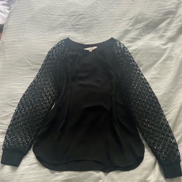 LOFT Black top with with arm detailing - Picture 2 of 8